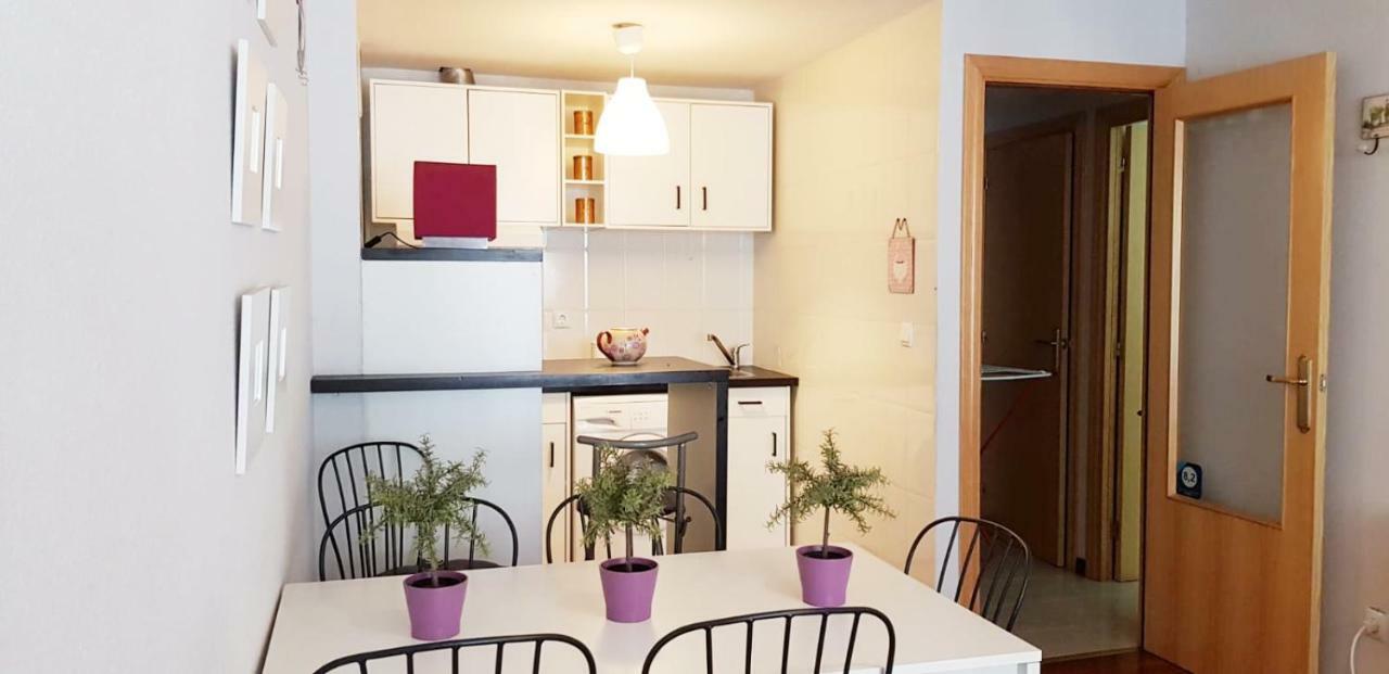 Vivienda Turistica Pirineos XXI Lägenhet Canfranc Exteriör bild